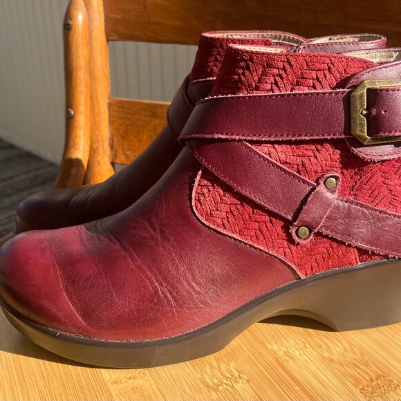 Alegria Women's Eva Boot Size 39/9 Red Leather Wedge Heel Platform Comfy Bootie - Picture 4 of 9